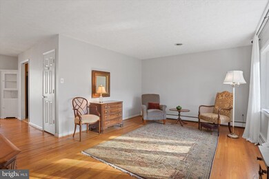 1300 Hillcrest Dr, Sykesville, MD 21784 - photo 5