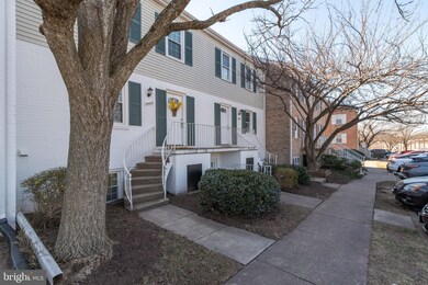 14475 Saint Germain Dr, Centreville, VA 20121 - photo 2