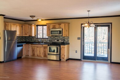 2135 Cramer Rd, Bushkill, PA 18324 - photo 7