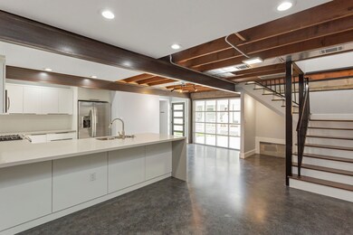 2005 Portsmouth St unit C, Houston, TX 77098 - photo 3