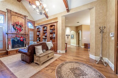 201 Regency Ct, Denton, TX 76210 - photo 4