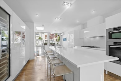 152 E 63rd St unit 2, New York, NY 10065 - photo 4