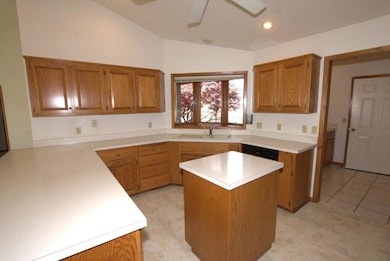 126 Briarbrook Dr, Carl Junction, MO 64834 - photo 7