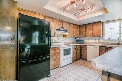 3655 Elizabeth Way, Redding, CA 96001 - photo 4