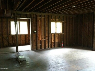 305 W High St, Milford, PA 18337 - photo 4