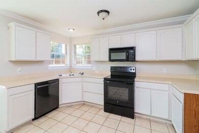 403 Odell St, Cleburne, TX 76033 - photo 4