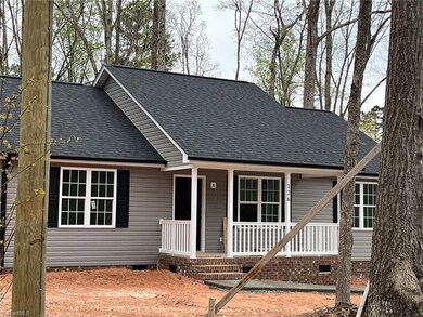 126 Richland Park Dr, Asheboro, NC 27205 - photo 2