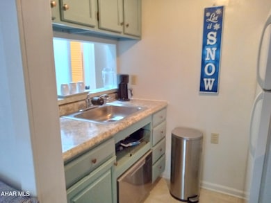 185 E Valley Point Ln unit B202, Claysburg, PA 16625 - photo 4