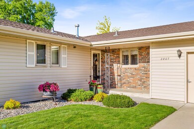 2807 Maple St N, Fargo, ND 58102 - photo 2
