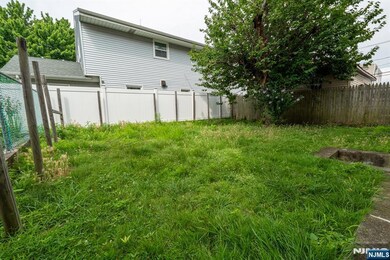 17 Laird Place, Cliffside Park, NJ 07010 - photo 5