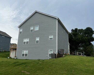 275 Forrest Dr, Columbia, TN 38401 - photo 2