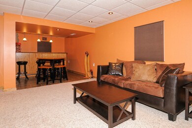 909 Tralee Ct, Gurnee, IL 60031 - photo 7