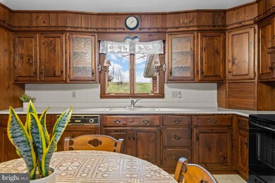 380 Snyder Rd, Reading, PA 19605 - photo 7