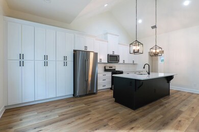 405 North Chestnut S Foster St unit B, Tomball, TX 77375 - photo 3