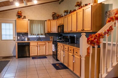 3718 Balsam Ave-16