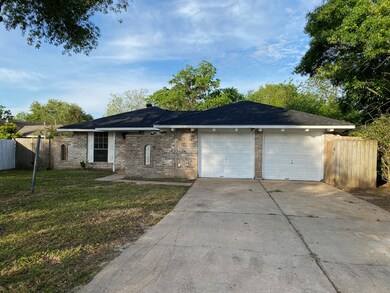 8407 Whitecastle Ln, Houston, TX 77088 - photo 3