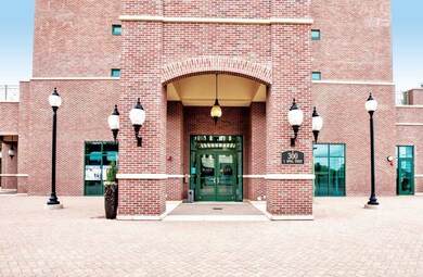 Plaza Tower unit 505, Tallahassee, FL 32301 - photo 2