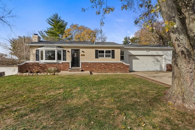 605 S Fair St, Champaign, IL 61821 - photo 2