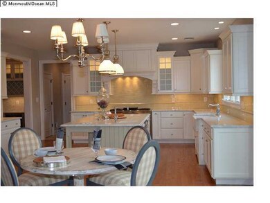 17 Berg Ct W, Middletown, NJ 07748 - photo 4