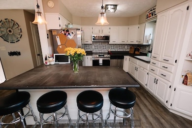 2105 M St, Aurora, NE 68818 - photo 2