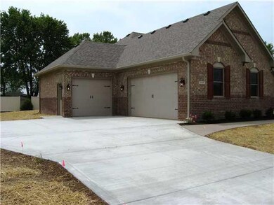 5439 Discovery Dr, Plainfield, IN 46168 - photo 2