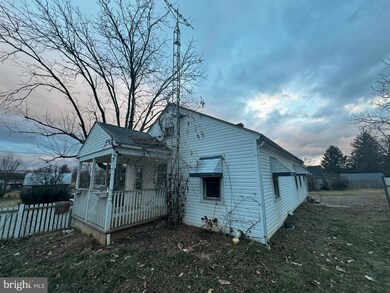 140 Ashton Dr, Winchester, VA 22603 - photo 5