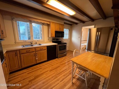 36 Clayton Place, Albany, NY 12209 - photo 4