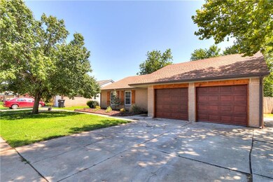 1404 NE 4th St, Moore, OK 73160 - photo 4
