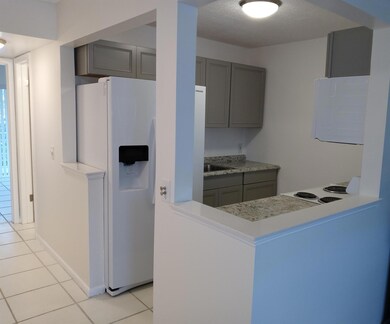 447 Windsor S, West Palm Beach, FL 33417 - photo 6