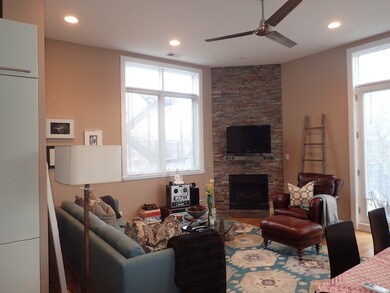 4842 N Damen Ave unit 3, Chicago, IL 60625 - photo 3