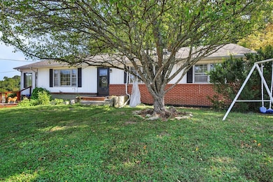 1348 Highland Dr, Marion, VA 24354 - photo 2