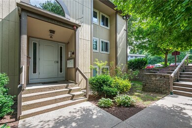 400 New River Rd unit 302, Manville, RI 02838 - photo 3