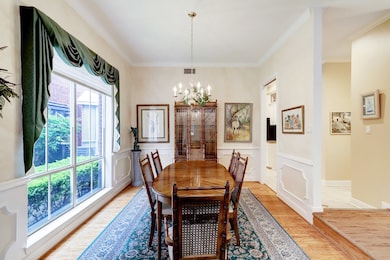 Luxurious Dining Room