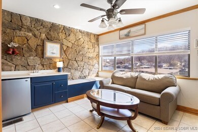 Possible 3rd bedroom, Non conforming