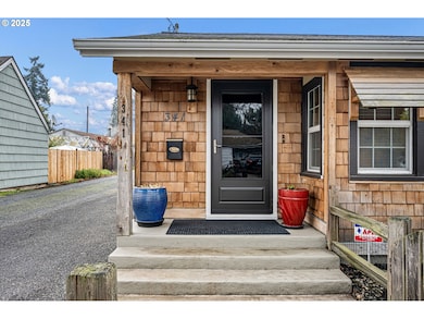 341 16th St, Springfield, OR 97477 - photo 2