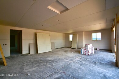 1045 W Gunsite Rd, Paulden, AZ 86334 - photo 7