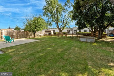 516 Ash St unit 52, Pottstown, PA 19464 - photo 2