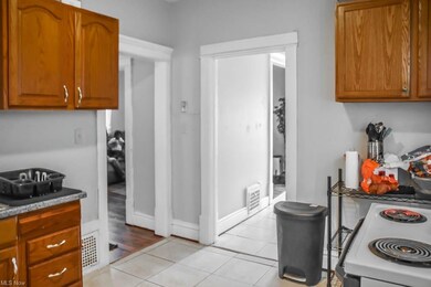 Tile flooring in the kitchen.