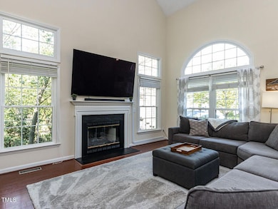 005-1280x960-living-room