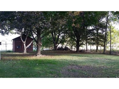 Yard/Garden. Right side of the home facing toward 