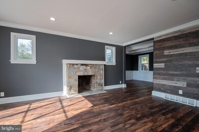 215 S Trooper Rd, Norristown, PA 19403 - photo 2