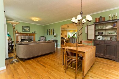 Living room dining room