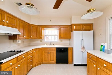 411 W Monmouth St, Winchester, VA 22601 - photo 7