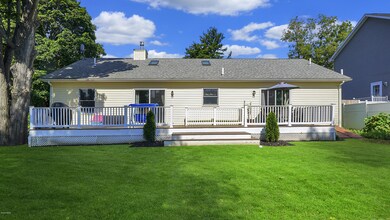 910 Avenue Q, Matamoras, PA 18336 - photo 5