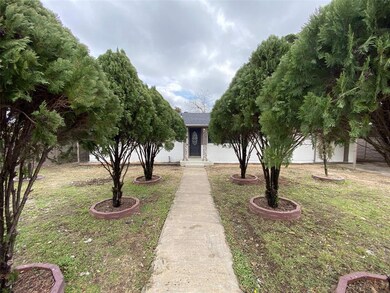 613 Woodard Ave, Cleburne, TX 76033 - photo 4