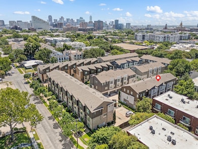 In the heart of Oak Lawn