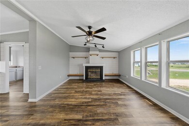 110 Valley View Ct, Troy, TX 76579 - photo 4