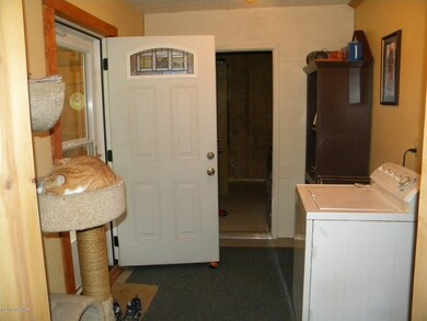Borowski laundry area