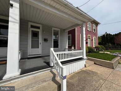 159 W Fulton St, Ephrata, PA 17522 - photo 4