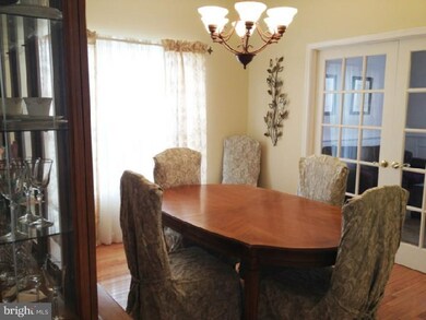 53 Cranberry Ln, Riverside, NJ 08075 - photo 5